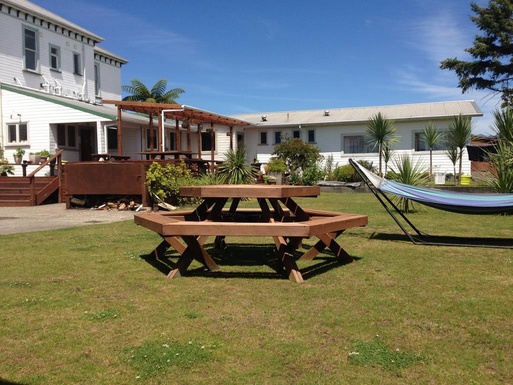 Tripinn Modern Motels & Affordable Accommodation Westport Dış mekan fotoğraf